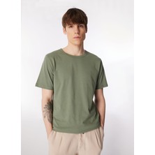 Wrangler Bisiklet Yaka Yağ Yeşili Erkek T-Shirt W241575275 Bisiklet Yaka T-Shirt