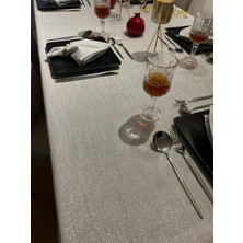 Zeren Home Simli Dertsiz Masa Örtüsü Gümüş + 12 Peçete