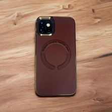 Bu Meydan iPhone 11 Magsafe Özellikli Klasik Deri Görünümlü Telefon Kılıfı