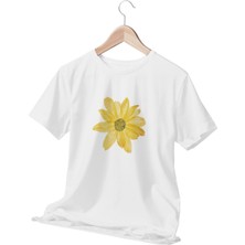 Qoeuyl Boutique Sarı Çiçek Baskılı Beyaz Kadın T-Shirt