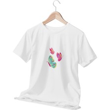 Qoeuyl Boutique Uçan Kelebekler Baskılı Beyaz Kadın T-Shirt