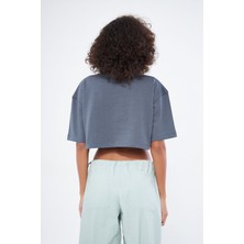 Mesfeno Kadın Basic Oversize Fit,  %100 Pamuk Bisiklet Yaka Kalın Kumaş Crop T-Shirt