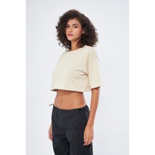 Mesfeno Kadın Basic Oversize Fit,  %100 Pamuk Bisiklet Yaka Kalın Kumaş Crop T-Shirt