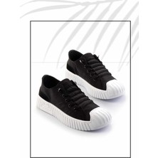 Bambi Siyah Beyaz Kumaş   Kadın Sneaker K01175127404