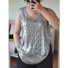 Butik Swordlion Kosuz V  Yakalı  Pulpaletli Bluz