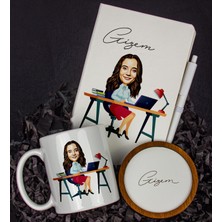 Ejoya Kişiye Özel Karikatür Tasarım Defter Kalem Kupa ve Bardak Altlığı Hediye Seti 96279