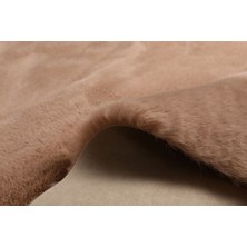 My Evilla Dekoratif Tavşan Tüyü Ultra Yumuşak Peluş Kaymaz Halı Yolluk