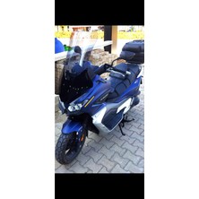 Motoros Rks Blade  Ön Cam 2023-2024 Modellere Uyar 65CM  Açıkfüme Renk   4mm Geniş ve Orta Boylu