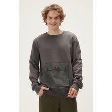 Bad Bear Kangaroo Crewneck Asphalt