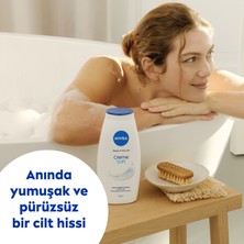 NIVEA Creme Soft Kremsi Dokunuş Banyo Ve Duş Jeli 750ml, Vücut Nemlendirici, Pürüzsüz Cilt, Badem Yağı