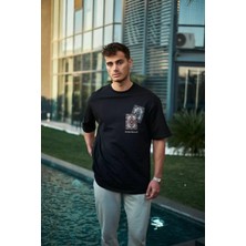 Tarz Yeri Bisiklet Yaka Baskılı Oversize T-Shirt Siyah