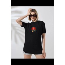 Tarz Yeri Kadın Bisiklet Yaka Baskılı T-Shirt Siyah