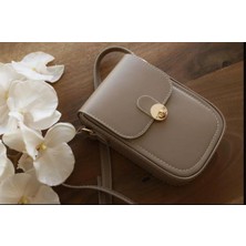 Lucit Bag Kilit Detaylı Koyu Bej Çanta
