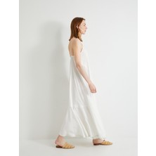 Koton Askılı Uzun Elbise V Yaka Volanlı Fisto Işlemeli Viskon Karışımlı