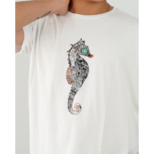 Boydimood Deniz Atı Baskılı Oversize Erkek Beyaz Tişört