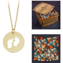 Ejoya Kişiye Özel Kutusunda Fular Hediyeli 14 Ayar Altın Ayak Izi Kolye 95133