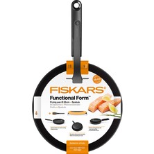 Fiskars Tava 28 cm + Spatula