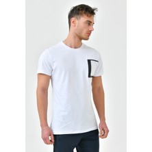 Cramp Sport Beyaz Nakış Detaylı O Yaka Standart Kalıp Erkek T-Shirt