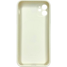 Bumudur Aksesuar iPhone 11 Aydaki Astronot Krem Silikon Kılıf