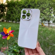 Bumudur Aksesuar iPhone 13 Pro Beyaz Prizma Desenli Cam Görünümlü Kılıf