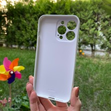 Bumudur Aksesuar iPhone 13 Pro Beyaz Prizma Desenli Cam Görünümlü Kılıf