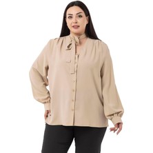 Disentis Modest Büyük Beden Boyundan Bağlama Detaylı Manşetli Bej Rengi Gömlek