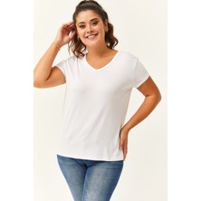 Ebsumu Kadın Büyük Beden V Yaka Basic Kısa Kollu Beyaz T-Shirt