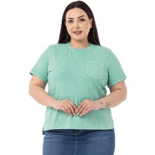 Disentis Modest Büyük Beden Parça Boyalı Bisiklet Yaka Kavisli Yırtmaçlı Yeşil T-Shirt