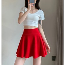 Gardıroza Kloş Etek, Çan Etek , Uçuş Etek , Kısa Kloş Etek , Kısa Mini Etek ,tenisci Etek , Voleybol Etek