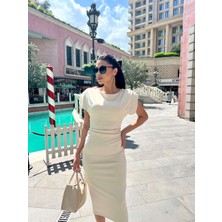 Giyimmasalı Penye Kumaş Omuz Detaylı Büzgülü Kalem Elbise - Krem