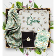 Ejoya  Anneler Gününe Özel Papatya Bileklik & Makyaj Çantası & Fular Hediye Kutusu 113259