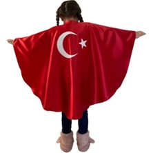 Herşey Nota 23 Nisan Özel Türk Bayraklı Kırmızı Gösteri Pelerini Ana Sınıfı 1 Adet