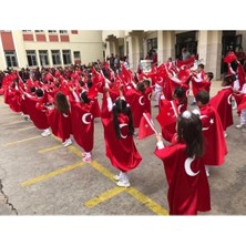 Herşey Nota 23 Nisan Özel Türk Bayraklı Kırmızı Gösteri Pelerini Ana Sınıfı 1 Adet