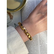 Pinery Jewels Kare Boşluklu Kararmaz Kelepçe Kadın Bileklik