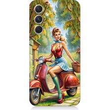 Teknomeg Samsung Galaxy S24 Uyumlu Güzel Kadın ve Vespa Motosiklet Desenli Silikon Kılıf