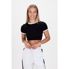 Ecrou Kadın Siyah Kol ve Yakası Biye Detaylı Crop Body