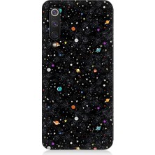 Teknomeg Xiaomi Mi 9 Se Uyumlu Uzay ve Gezegenler Desenli Silikon Kılıf