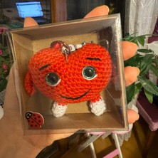 Paris Organik Kırmızı Kalp Amigurumi Anahtarlık