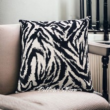 Pillows Store Zebra Desenli Siyah-Beyaz Kırlent Kılıfı 45CM*45CM