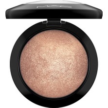 MAC Harika, Hafif Bir Kapatıcılık Sağlayan Mineralize Skinfinish Global Glow Pudra 10 G