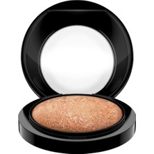 MAC Harika, Hafif Bir Kapatıcılık Sağlayan Mineralize Skinfinish Gold Deposit Pudra 10 G