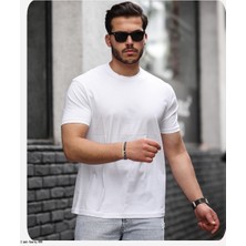 Pamuklu Sıfır Yaka T-Shırt