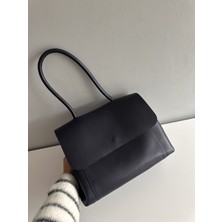Boutiquehaki Daphne Omuz ve Çapraz Askılı Çanta