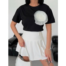 Butik Serdivan Güllü Gül Detay Kadın Sıfır Yaka T-Shirt %100PAMUK