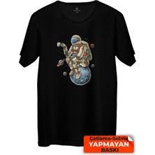 Çakılap Astronot Baskılı T-Shirt Unisex Premium Kalite (Rgl-Ast)
