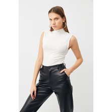BiPantolon Kadın Beyaz Kolsuz Body
