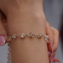 İzgi Kuyumculuk Küp Bileklik