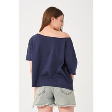 Owut Kadın Düşük Omuz Detaylı Oversize T-Shirt