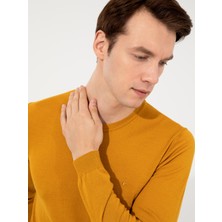 Cacharel Erkek Sarı Slim Fit Bisiklet Yaka Basic Triko Kazak 50257398-VR044