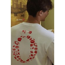 Populus Ö Harfli Öpücük Kiss Design Tişört